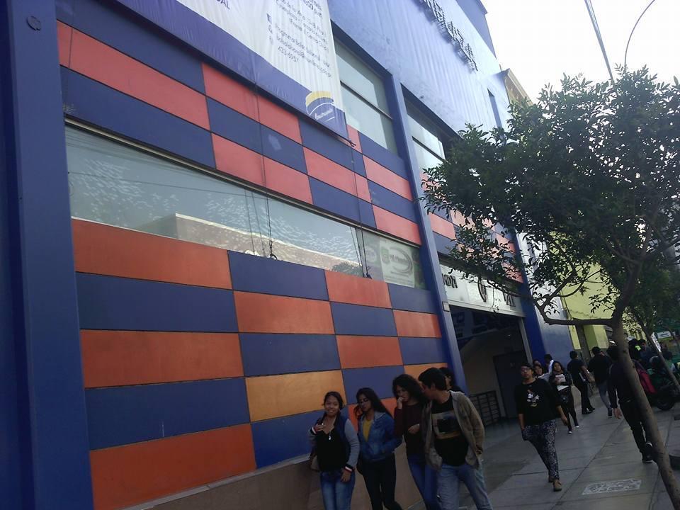 VENDO TIENDA COMERCIAL EN GALERÍA WILSON PISO 2