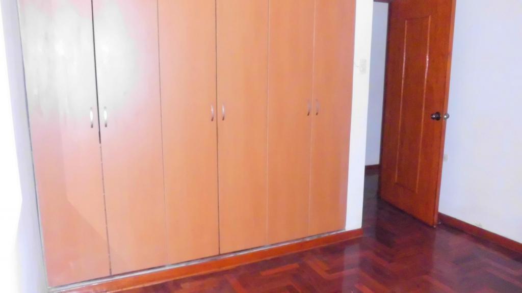 Departamento amplio surco S/ 2200 1er piso