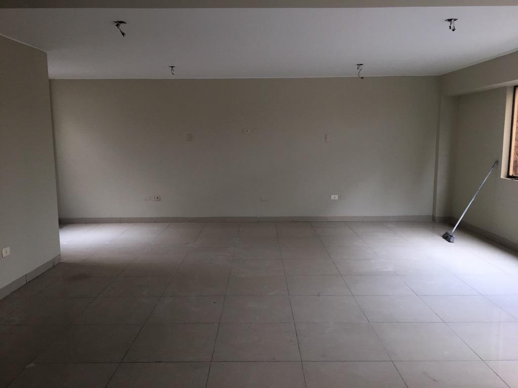 DEPARTAMENTO EN VENTA 70mts .LINCE