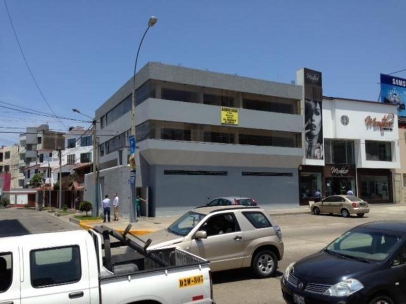 EDIFICIO / OFICINAS CON LOCAL COMERCIAL O ALMACEN EN AV. UNIVERSITARIA