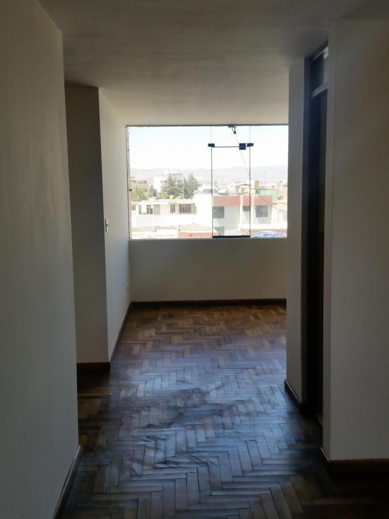 AHS D 2092 Vendo lindo Departamento en 4to piso con cochera en Umacollo