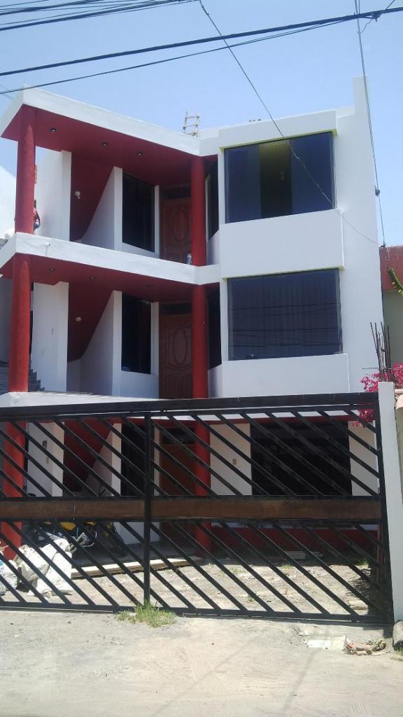 Alquilo amplia habitación con baño propio