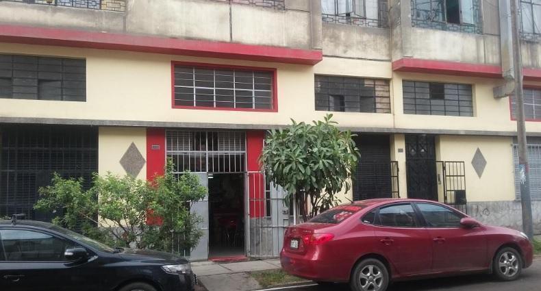 428 m2 A.C. EN ESQUINA ZONA COMERCIAL