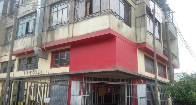 428 m2 A.C. EN ESQUINA ZONA COMERCIAL