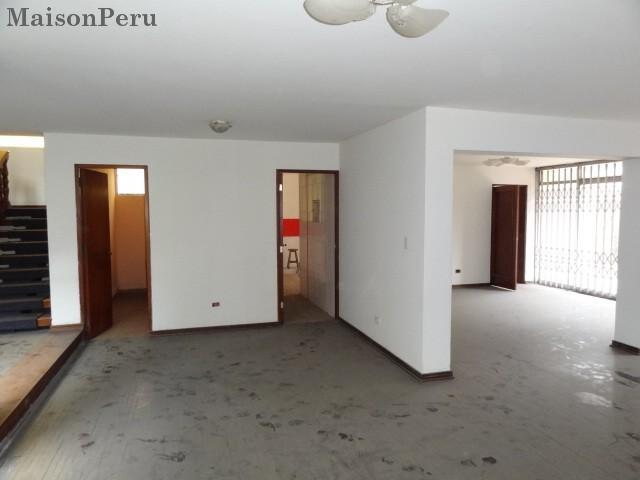 Casa en Venta C. Clínica R. Palma San Isidro Ref: 411