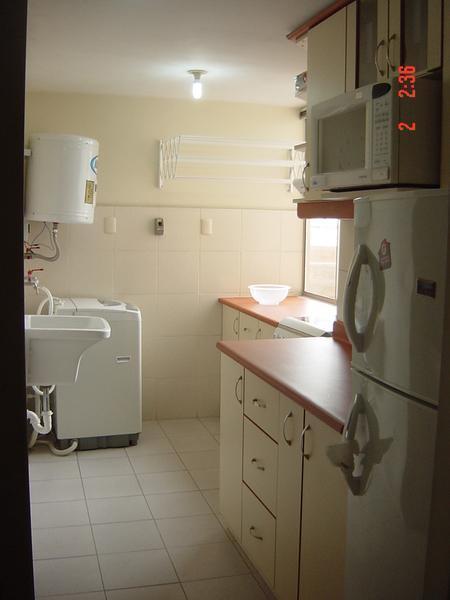 SE ALQUILA DEPARTAMENTO AMOBLADO Y COCHERA EN MIRAFLORES $750 DOLARES