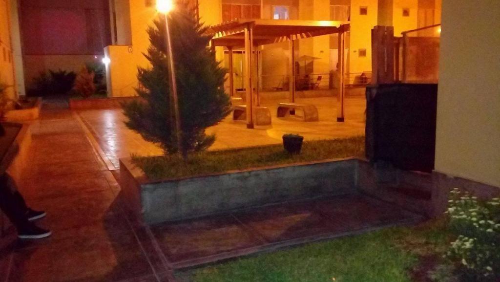 VENDO ACOGEDOR DPTO. EN CHORRILLOS. 1° PISO, 3 DORM. EN PEQUEÑO CONDOMINIO 90 M2