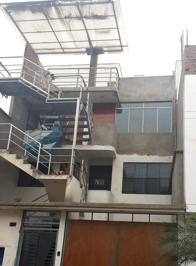 Vendo Dpto Piso 1 con Cochera – Surco