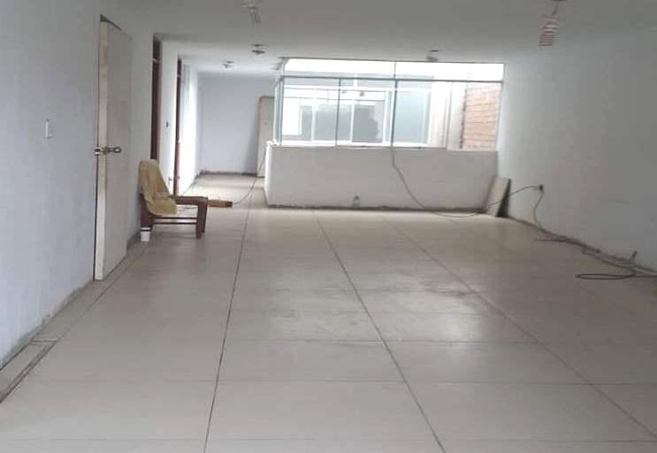 Vendo Dpto Piso 1 con Cochera – Surco