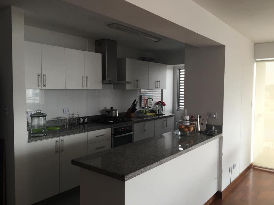 VENTA DE AMPLIO Y HERMOSO DÚPLEX EN URB. AURORA MIRAFLORES