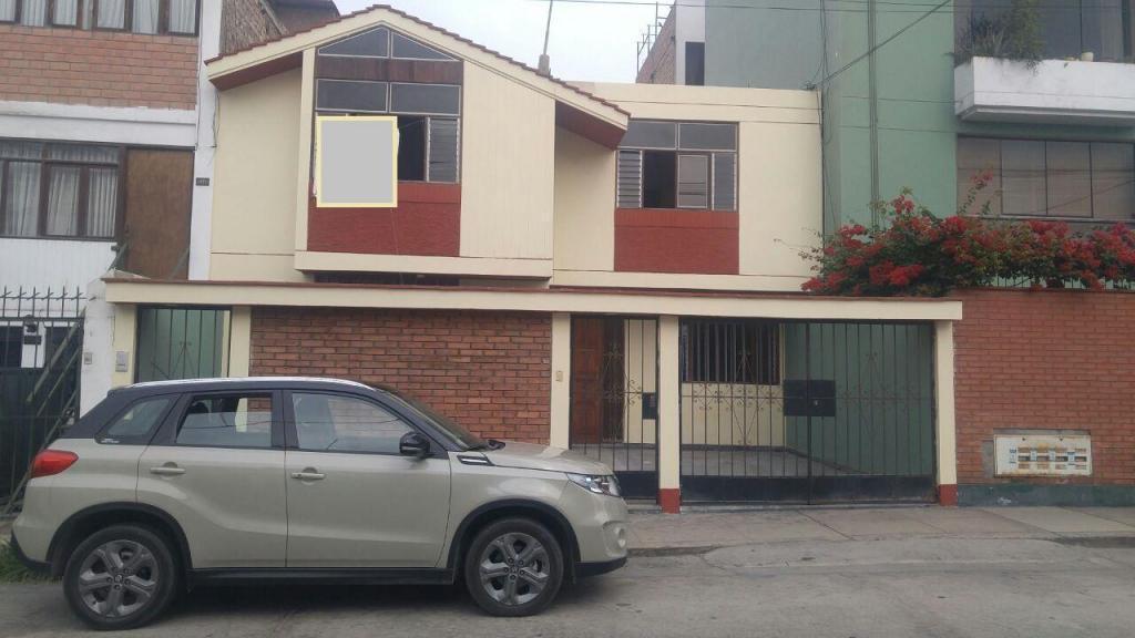 VENTA DE CASA EN PUEBLO LIBRE, CALLE RIO MOCHE!!!