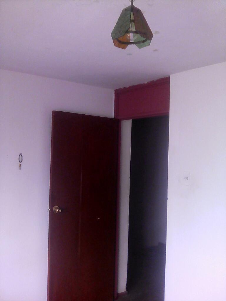 Alquilo Cuarto a Persona Solo(a)230 Sles