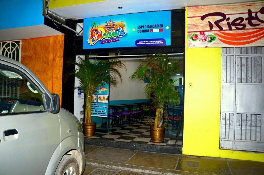 SE TRASPASA LOCAL AL COSTADO DEL MEGA PLAZA EQUIPADO PARA RESTAURANTE