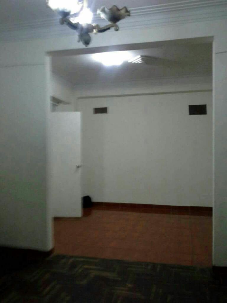 Vendemos Local 70m2 en 1er Piso Breña