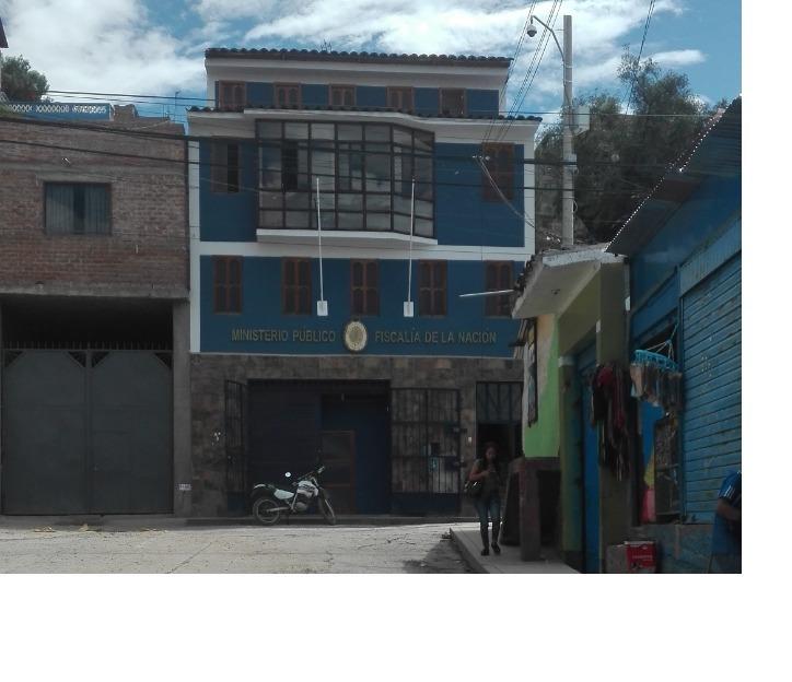 Venta de casa comercial 5 pisos, centro de Huamanga