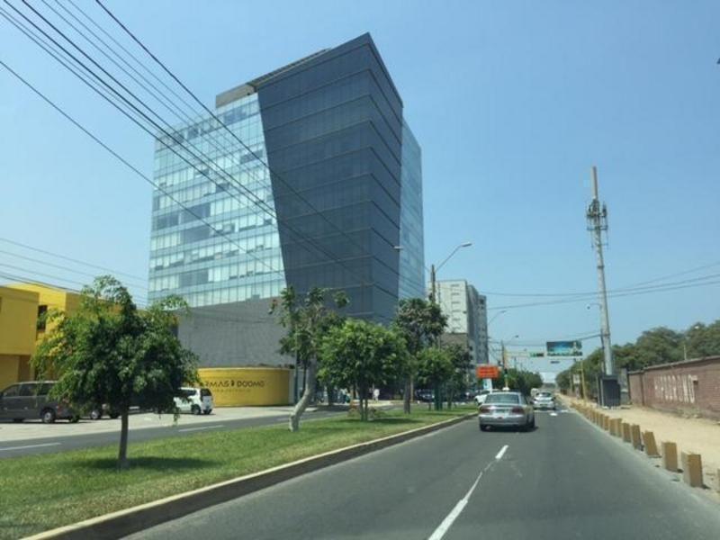 Oficina de 235 m3. EDIFICIO MACROS, Manuel Olguin 501, Surco