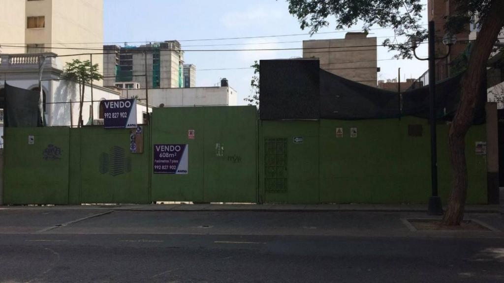 TERRENO BIEN UBICADO CON PROYECTO PRE APROBADO PARA 10 PISOS, SAN ISIDRO